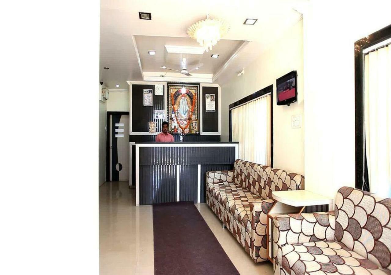 Hotel Sai Ganesh Shirdi Buitenkant foto