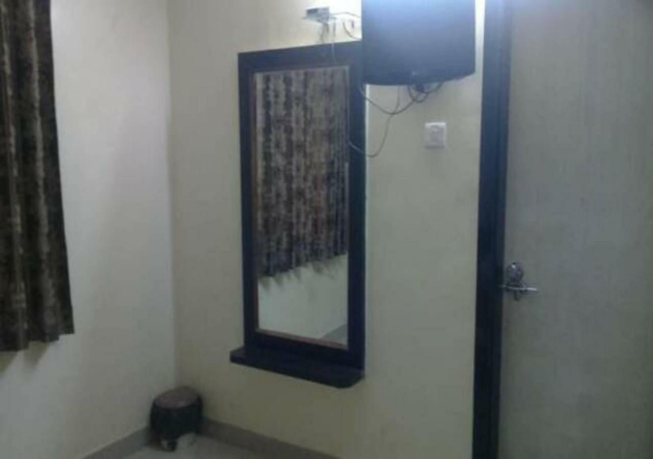Hotel Sai Ganesh Shirdi Buitenkant foto