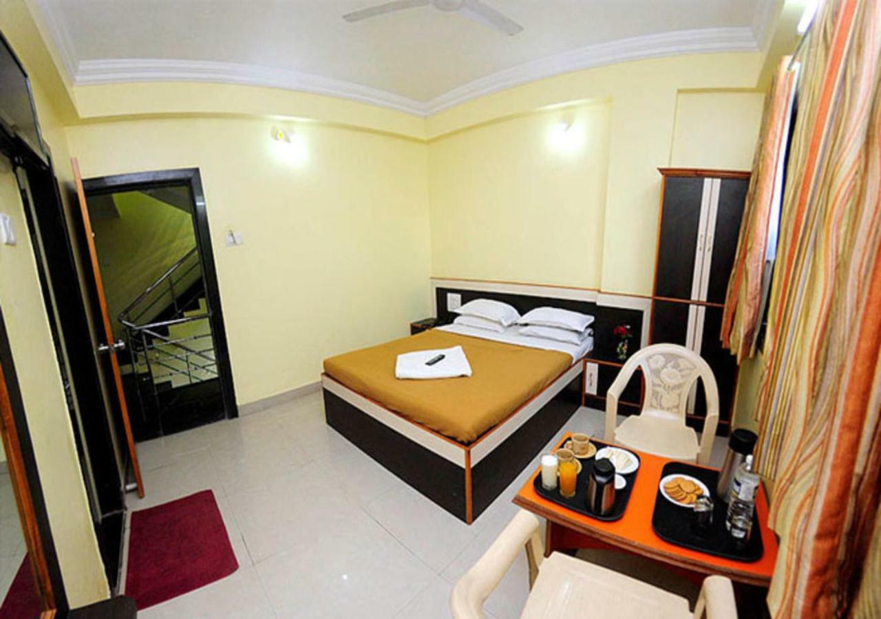 Hotel Sai Ganesh Shirdi Buitenkant foto